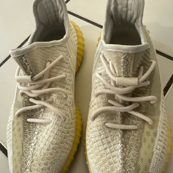 Size 9.5 - adidas Yeezy Boost 350 V2 Natural - Picture 2 of 5